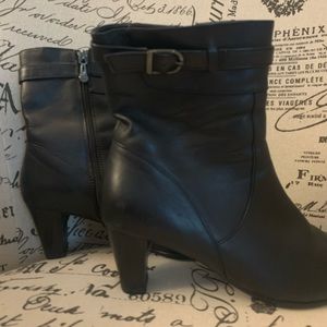 Blondo black boots